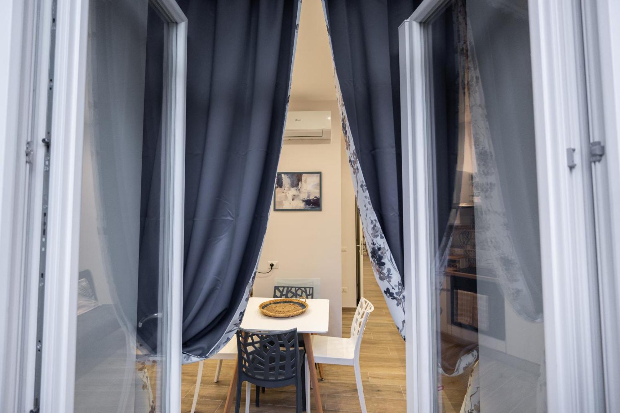La Casa Di Bianca - Modern Suites Near Plebiscito Неаполь Экстерьер фото